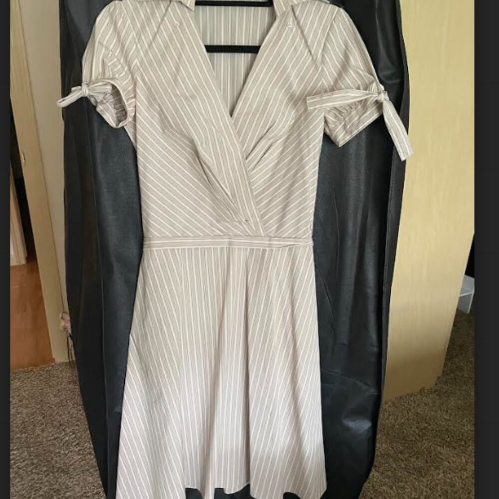 BCBG Max Azria short sleeve beige and taupe striped dress size size xs